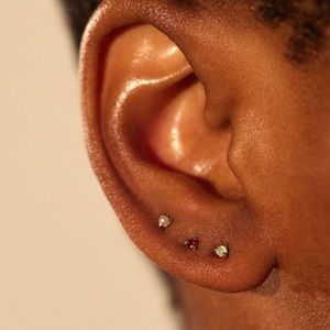 Catbird petite fizz Pearl earring (pair)